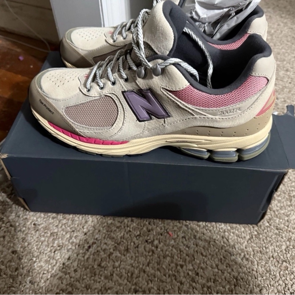 New Balance Mens r2002 hiking pack BRAND NEW